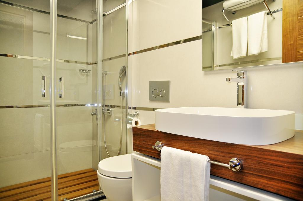 Avin Hotel Измир Номер фото