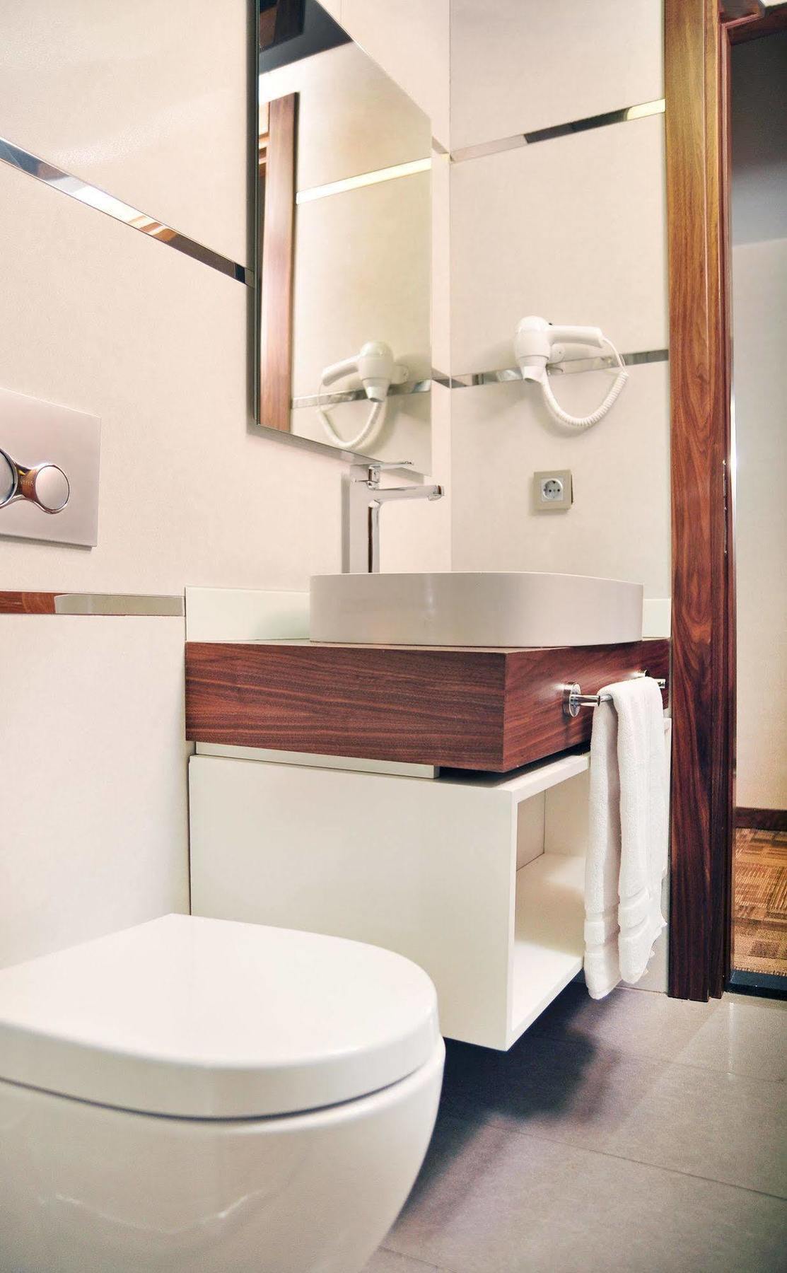 Avin Hotel Измир Экстерьер фото